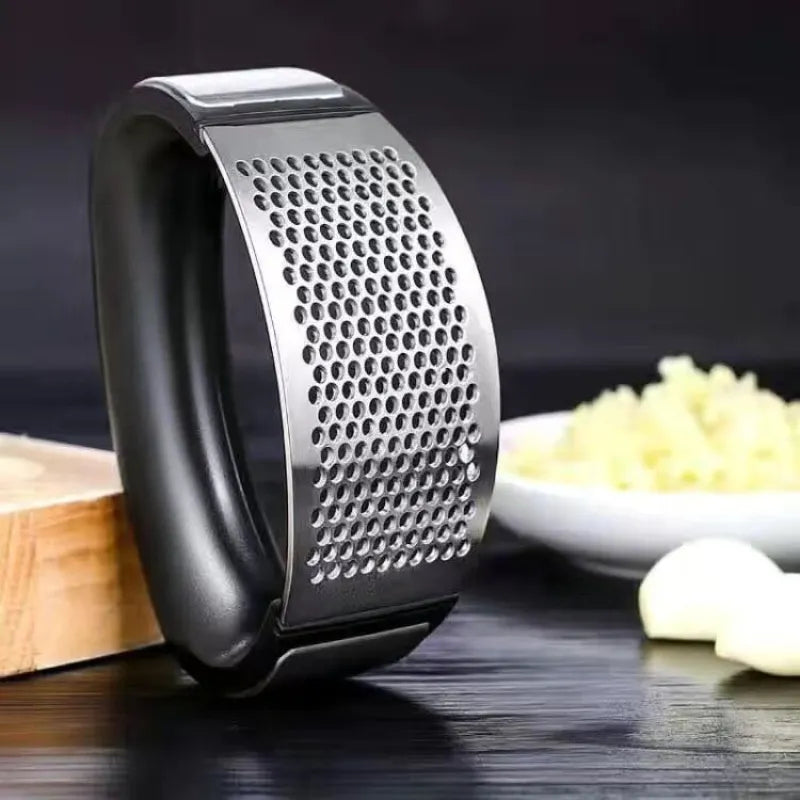 Stainless Steel Garlic Press: Kitchen Gadget