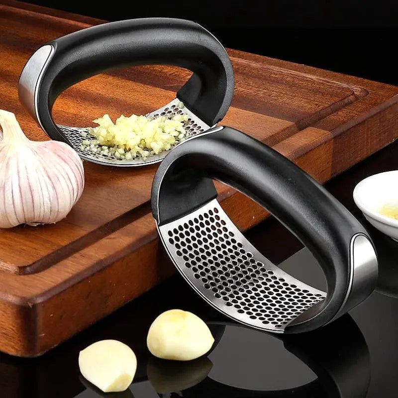 Stainless Steel Garlic Press: Kitchen Gadget